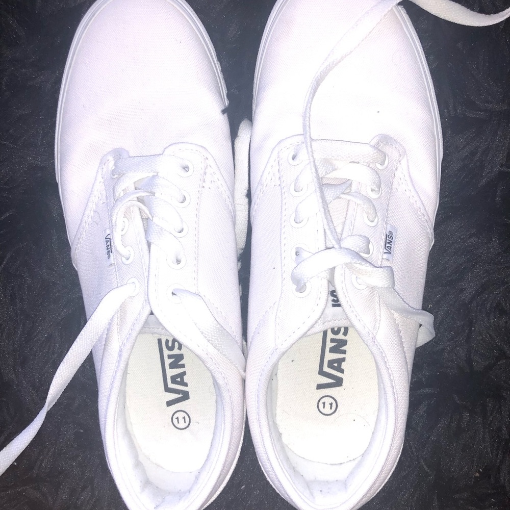 White low-top vans